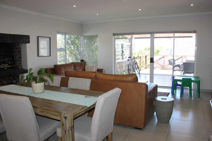 To Let 3 Bedroom Property for Rent in Heldervue Western Cape